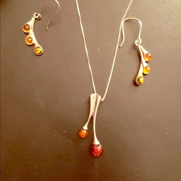 Sterling silver necklace and earrings - Picture 1 of 2